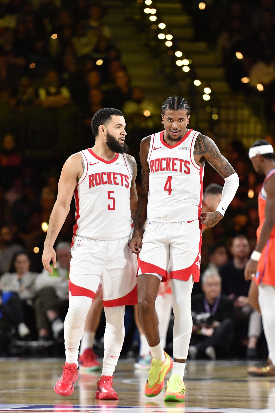 爱游戏官网下载-NBA常规赛赛程吃紧，休斯敦火箭关键时刻远射贴柱，底气十足，团队化学反应显著的简单介绍
